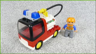 Lego Duplo nákladní autíčko s cisternou a hadicí