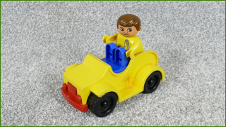 Lego Duplo autíčko s figurkou