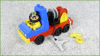 Lego Duplo nákladní auto s navijáky