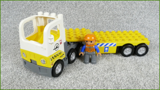 Lego Duplo tahač s návěsem  