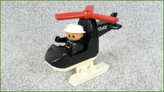 Lego Duplo vrtulník s pilotem - horší vrtule - šroub ve vrtuli
