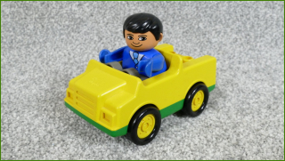 Lego Duplo autíčko s figurkou