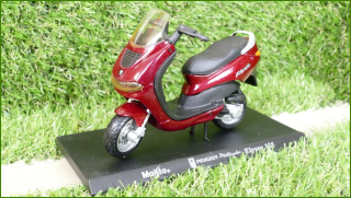Model Replika Maisto Motorka 1:18 - Peugeot Elyseo 125