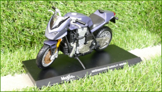Model Replika Maisto Motorka 1:18 - Münchmammut 2000