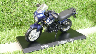 Model Replika Maisto Motorka 1:18 - Triumph Tiger