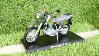 Model Replika Motorka 1:18 - Kawasaki KLR 650 - Viz Popis