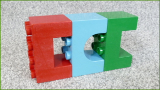 Lego Duplo kostky s obrázky - škráblé