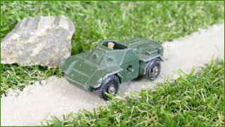 Autíčko Matchbox No.61 Ferret Scout Car (Lesney)