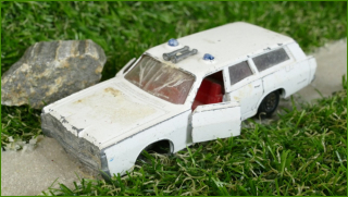 Model Autíčka Matchbox SuperKings K-23 Mercury Commuter - bez přední nápravy, rozbité přední sklo