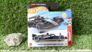 Angličák Model Autíčka Hot Wheels Mercedes-AMG Petronas Formula One Team (TRACK ACES)