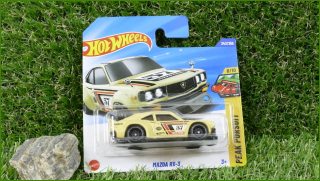 Angličák Model Autíčka Hot Wheels Mazda RX-3 (PEAK PURSUIT)