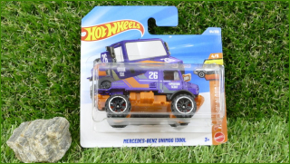 Angličák Model Autíčka Hot Wheels Mercedes-Benz Unimog 1300L (TRUCKIN´ ALONG)