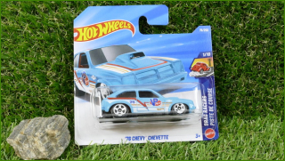 Angličák Model Autíčka Hot Wheels ´76 Chevy Chevette (DRAG RACERS)