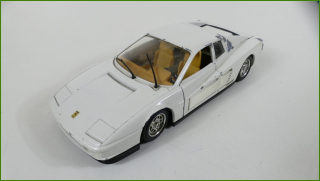 Model Auta Bburago 1:24 - Ferrari Testarossa (1984) - Viz Popis