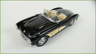 Model Auta Bburago 1:24 - Chevrolet Corvette (1957)