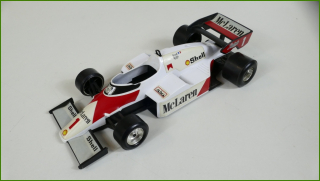 Model Auta Bburago 1:24 - Mc Laren MP4/2 - Viz Popis
