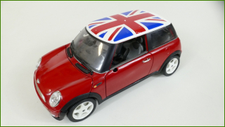 Kovový Model Bburago 1:18 - Mini Cooper (2001) - Viz Popis