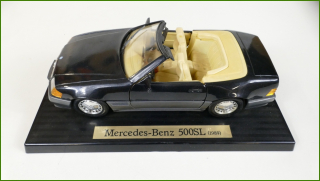 Model Auta Maisto 1:18 - Mercedes-Benz 500 SL (1989) s Podstavcem
