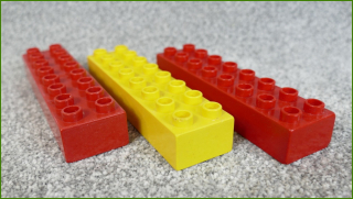Lego Duplo dlouhé kostky - pravá prasklá